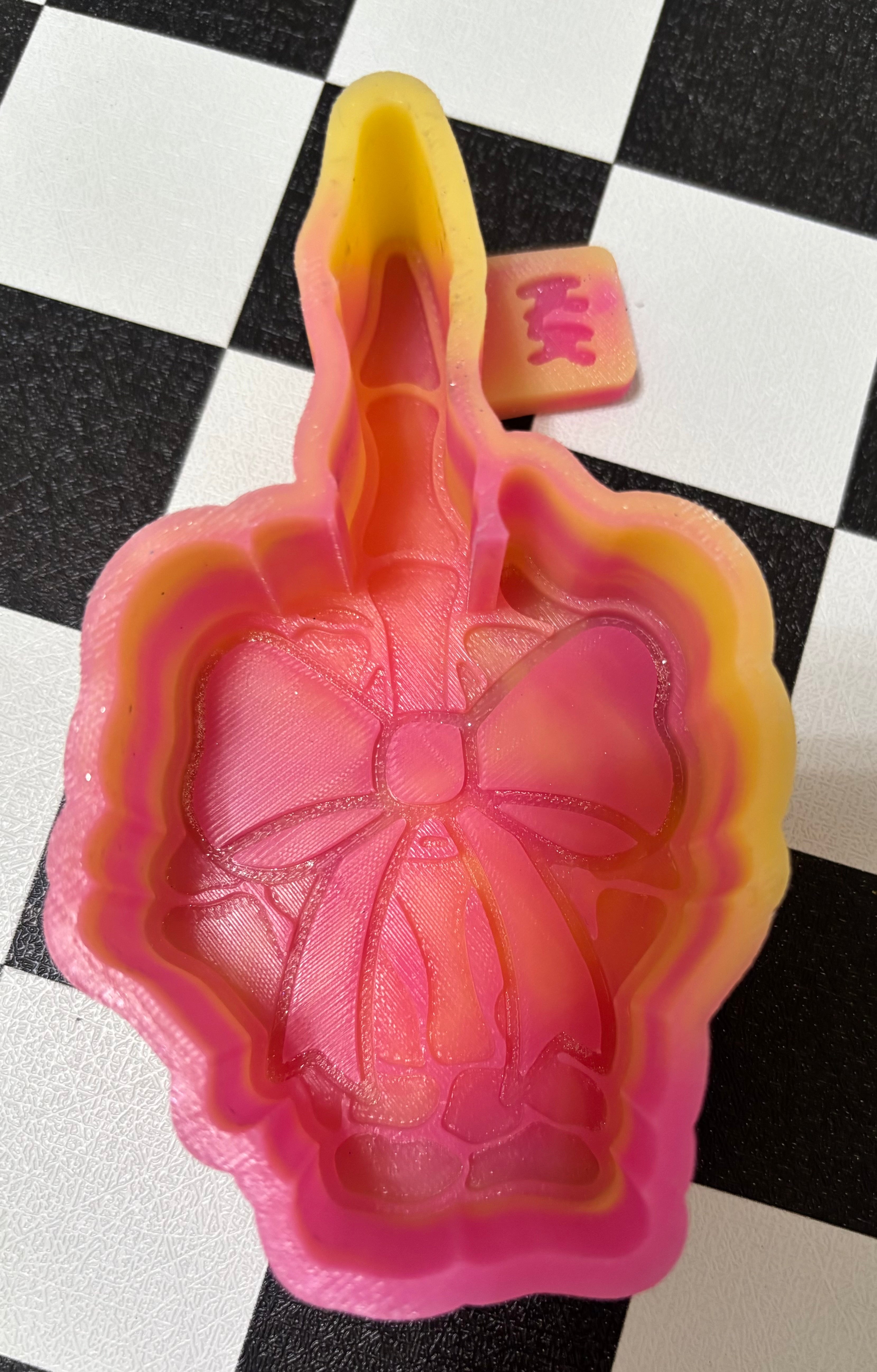 Custom Skull Hand With Bow Freshie Mold