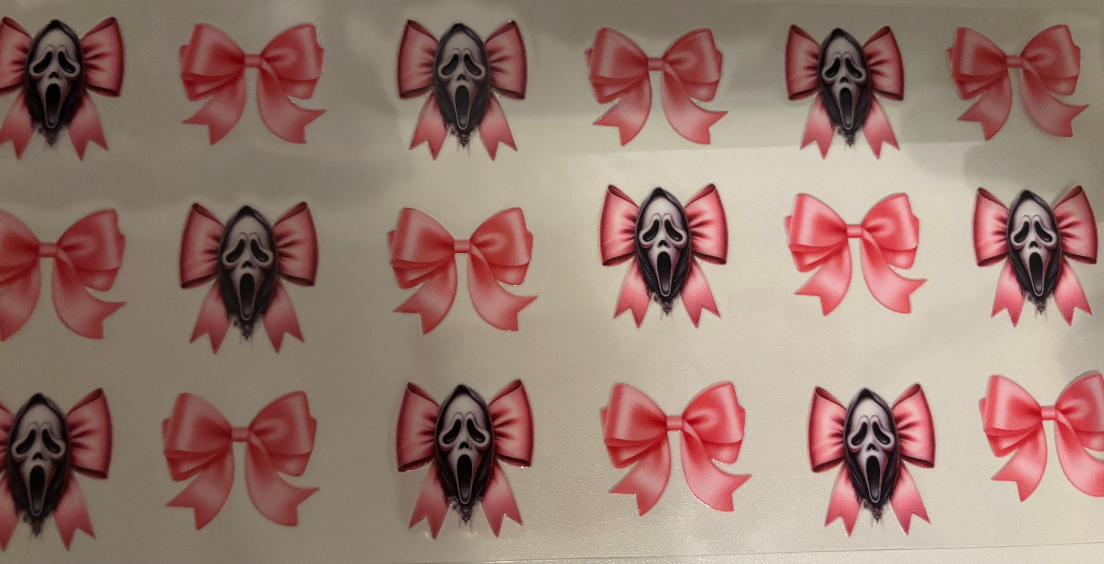 Pink bows & Ghostface 16oz Cup Wrap