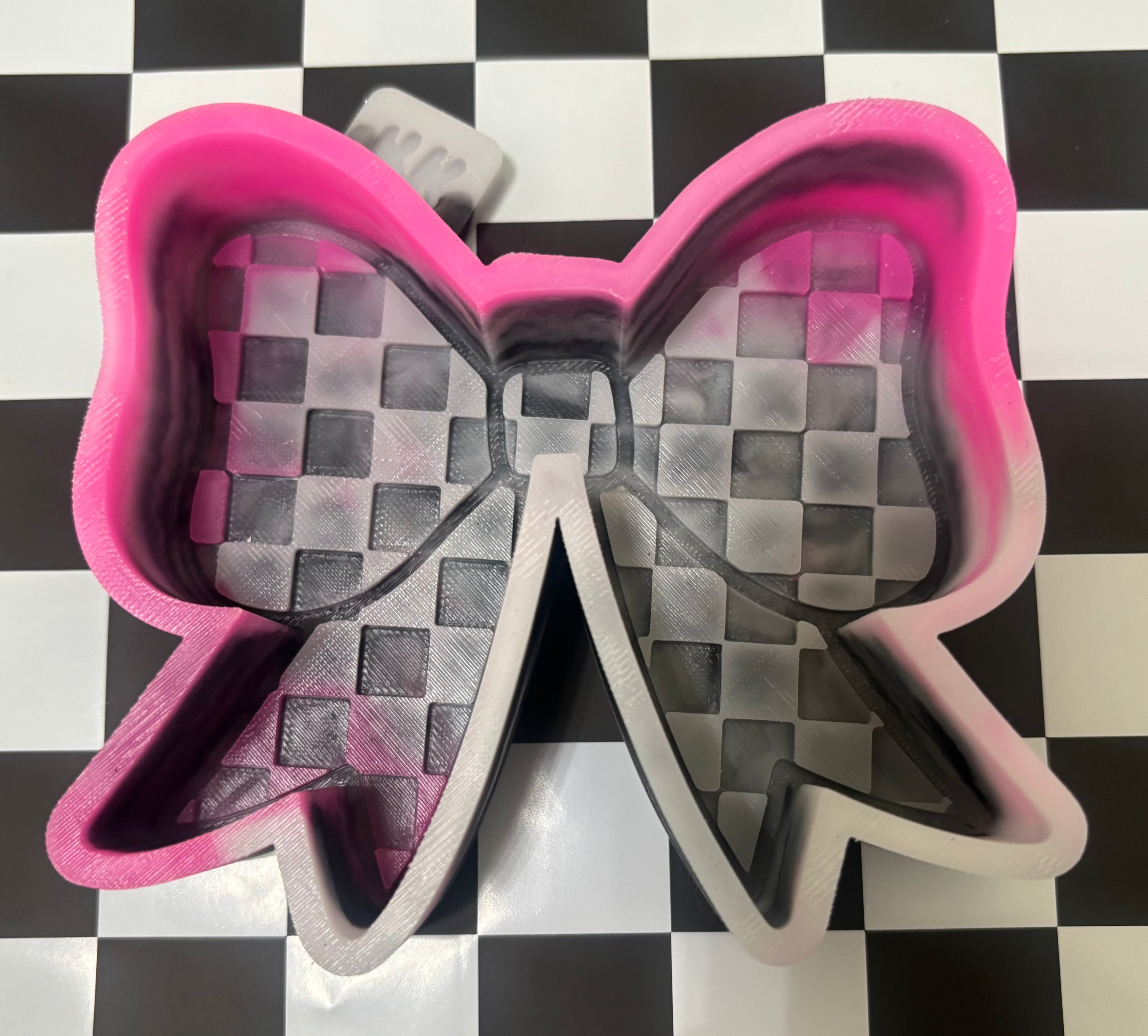 Custom checkered bow mold