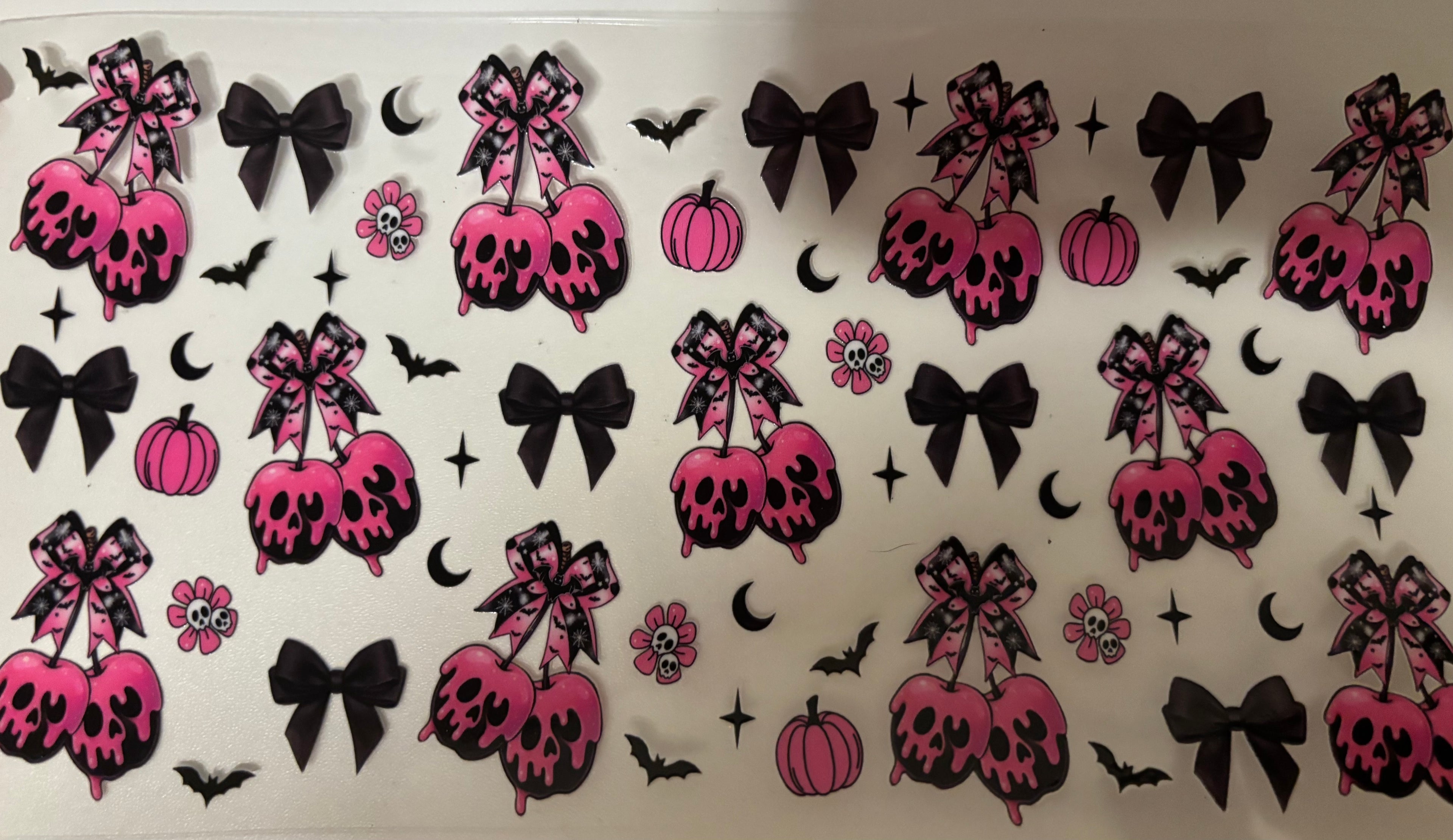 16 oz pink & black bow moon wrap