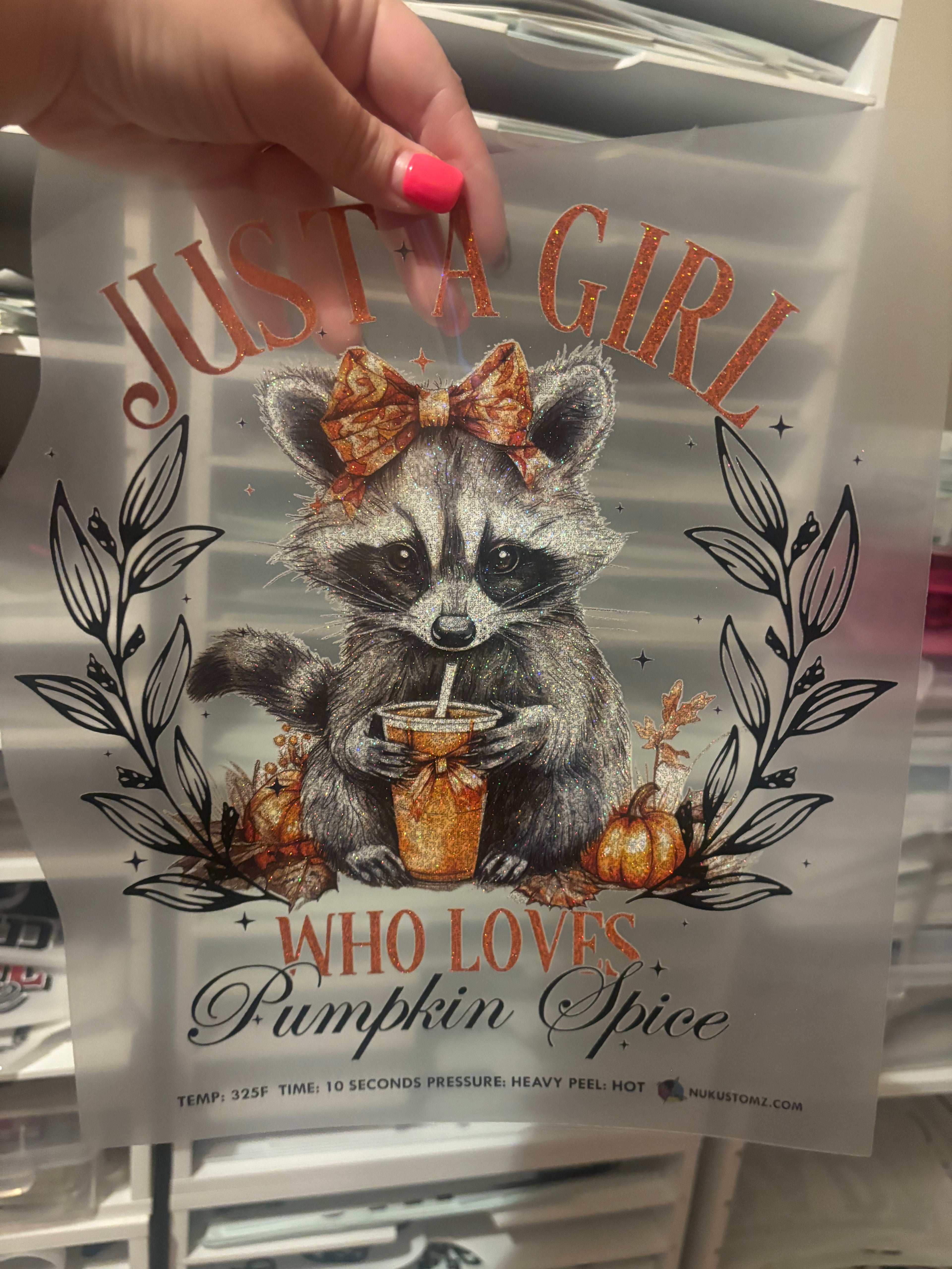 Just a girl who loves pumpkin spice. Glitter