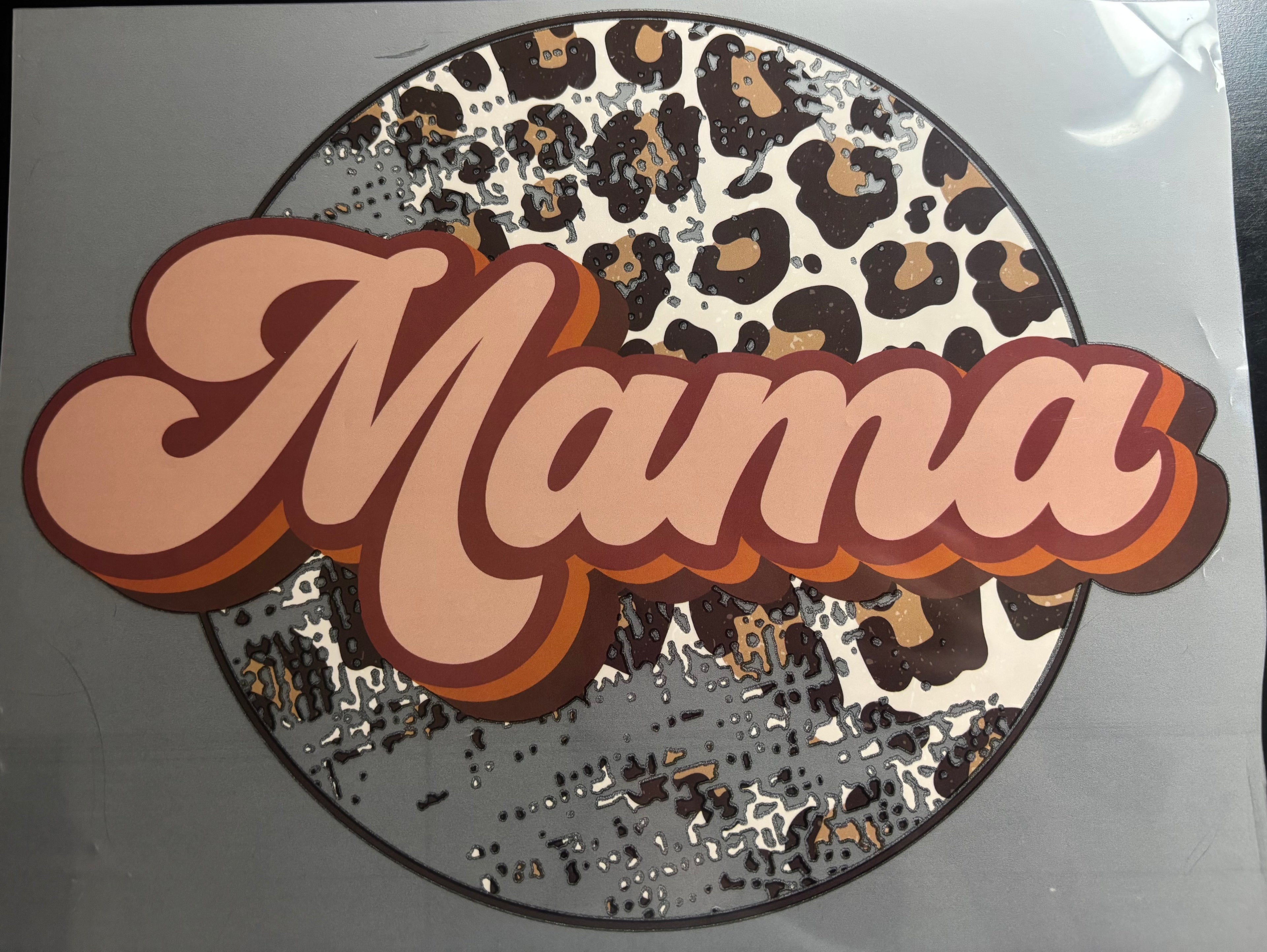 Circle cheetah mama