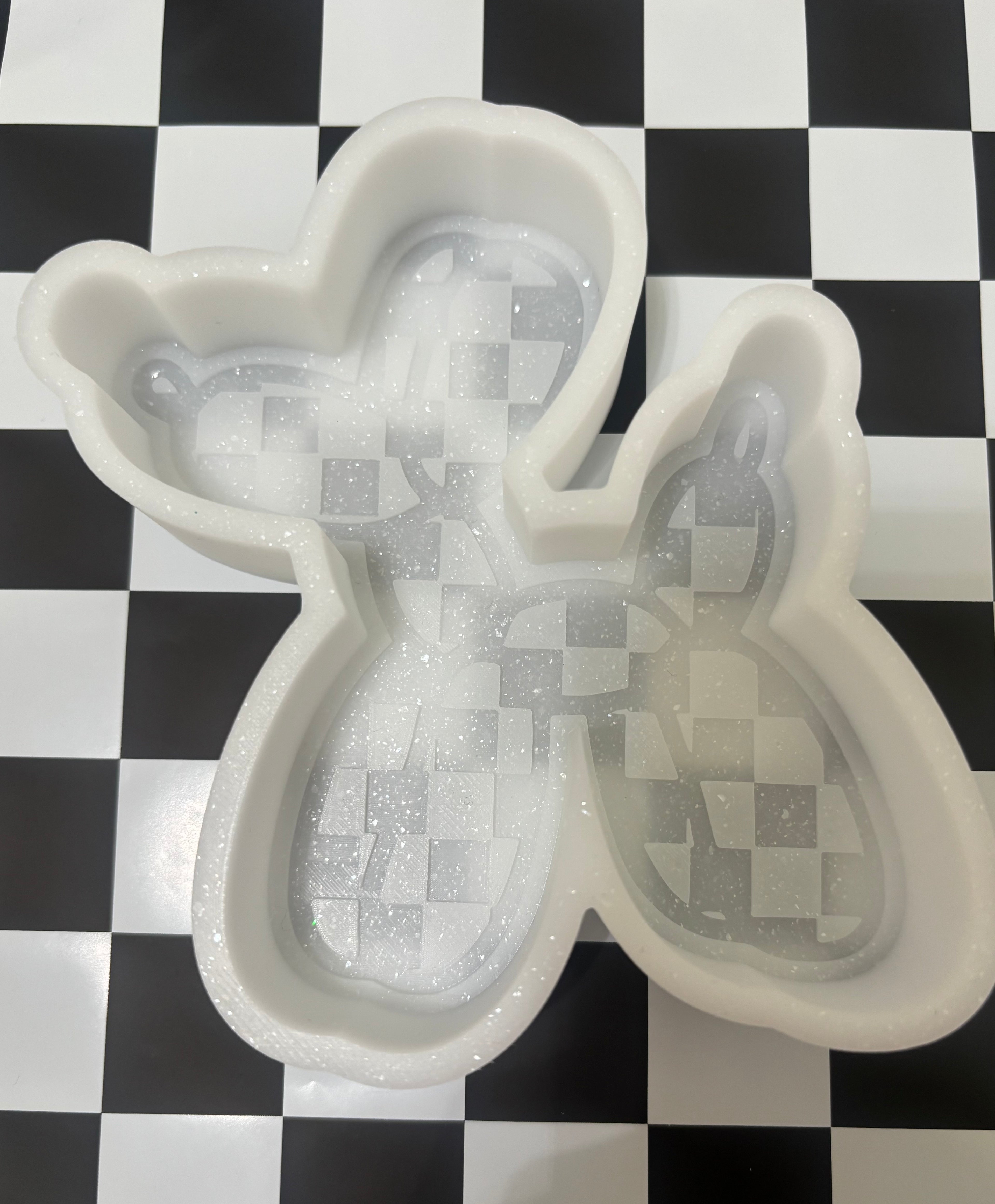 Custom checkered balloon dog