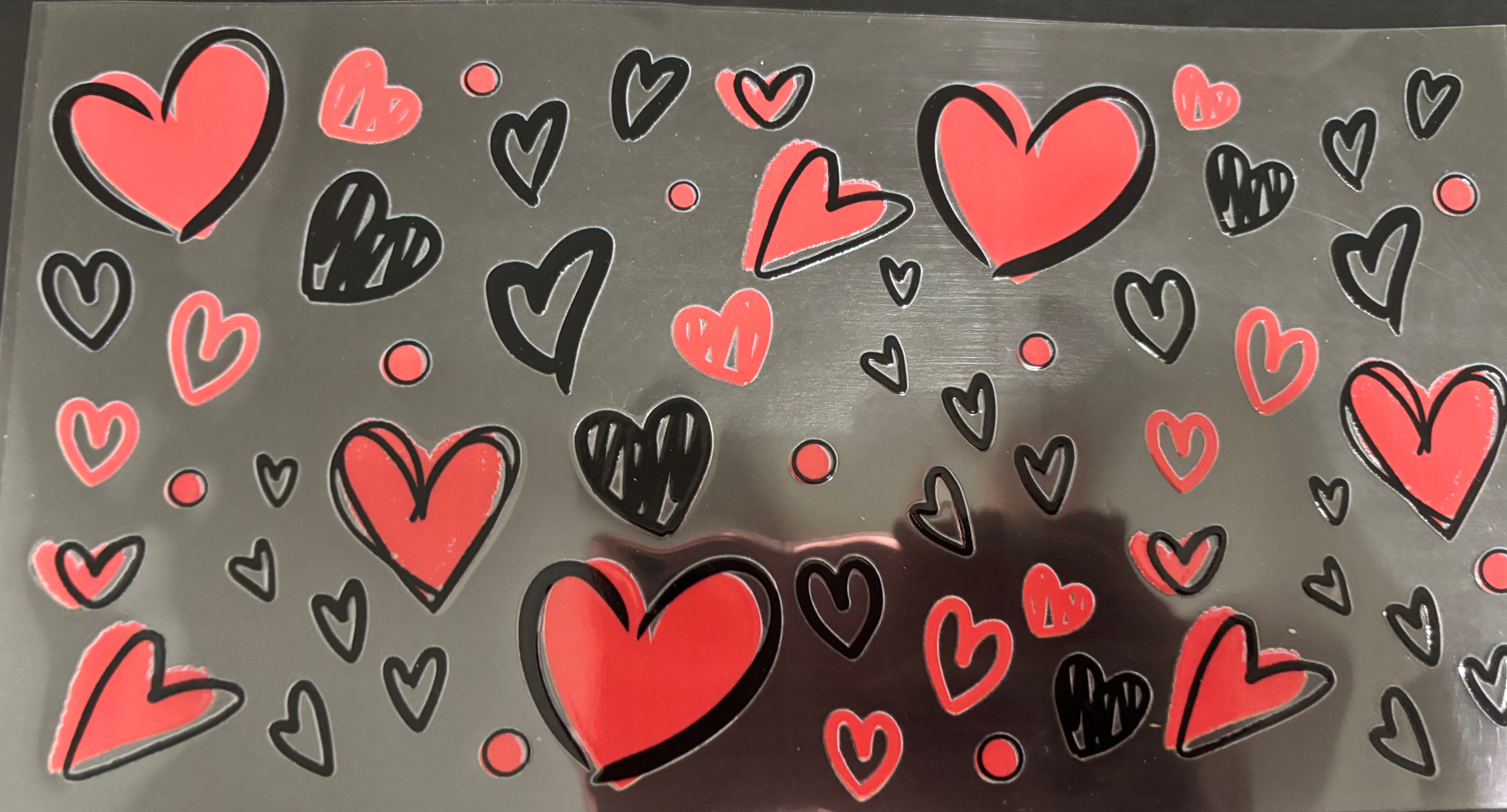 16 oz red and black hearts
