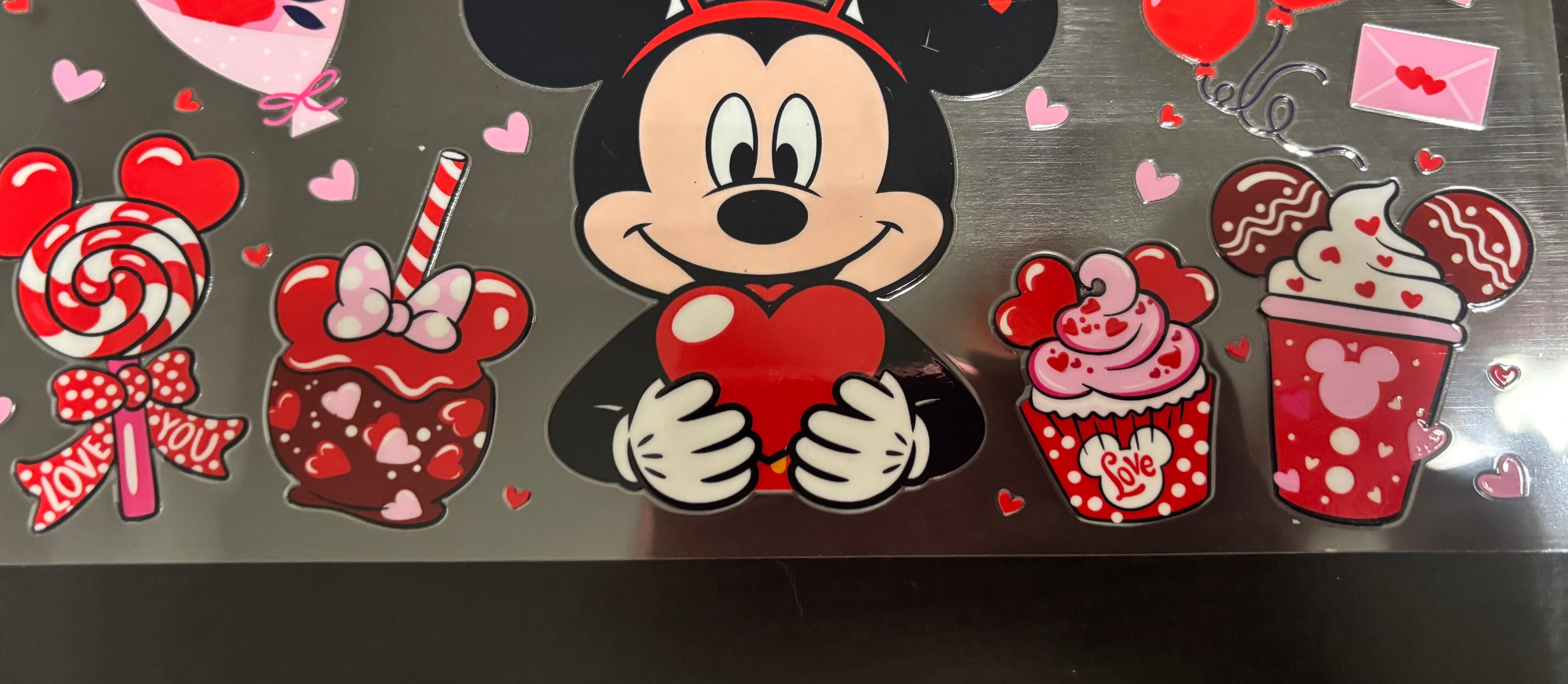 16 oz minnie mouse love