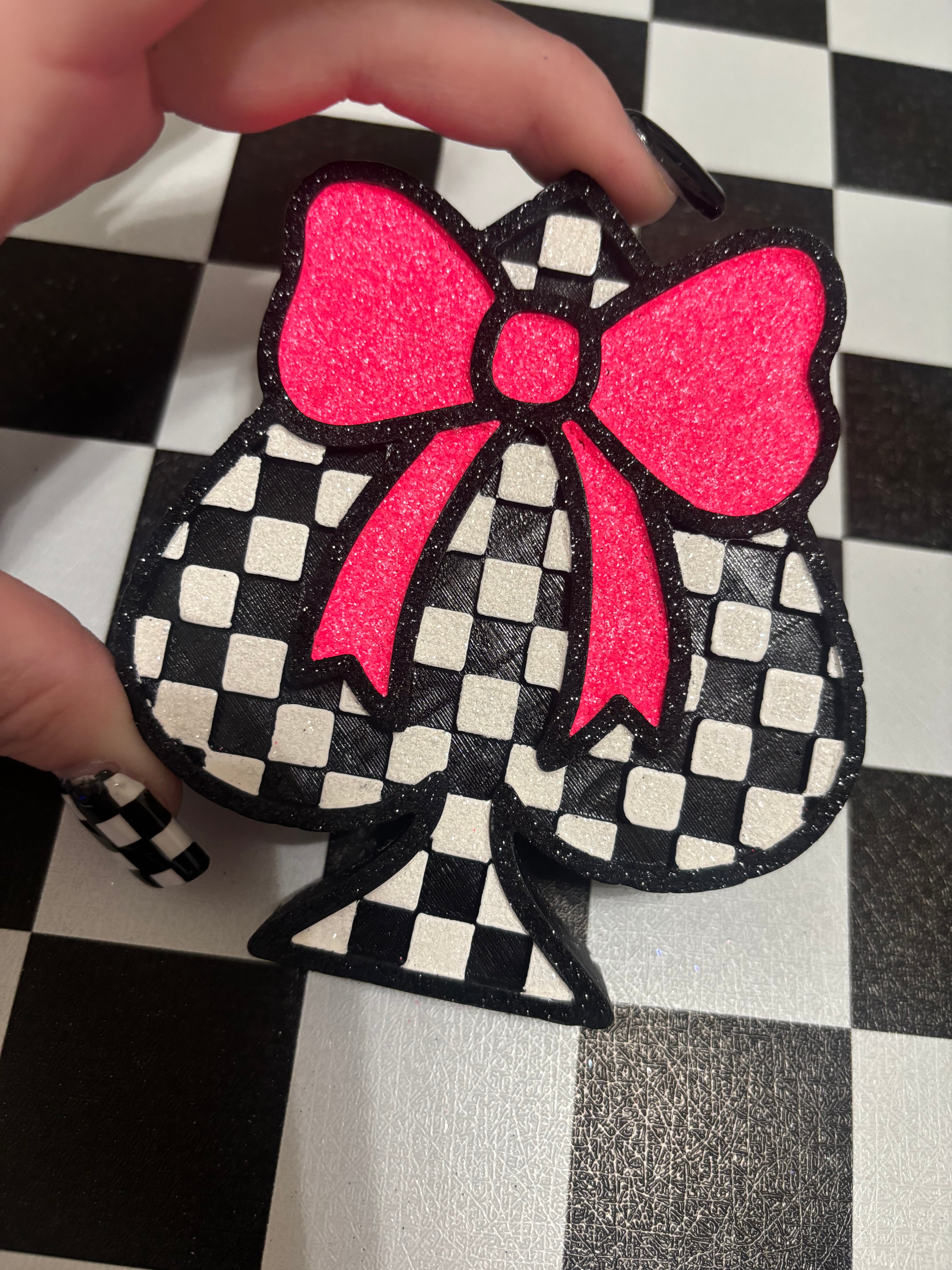 Scent: Leather and lace mixed with rhinestone cowgirl