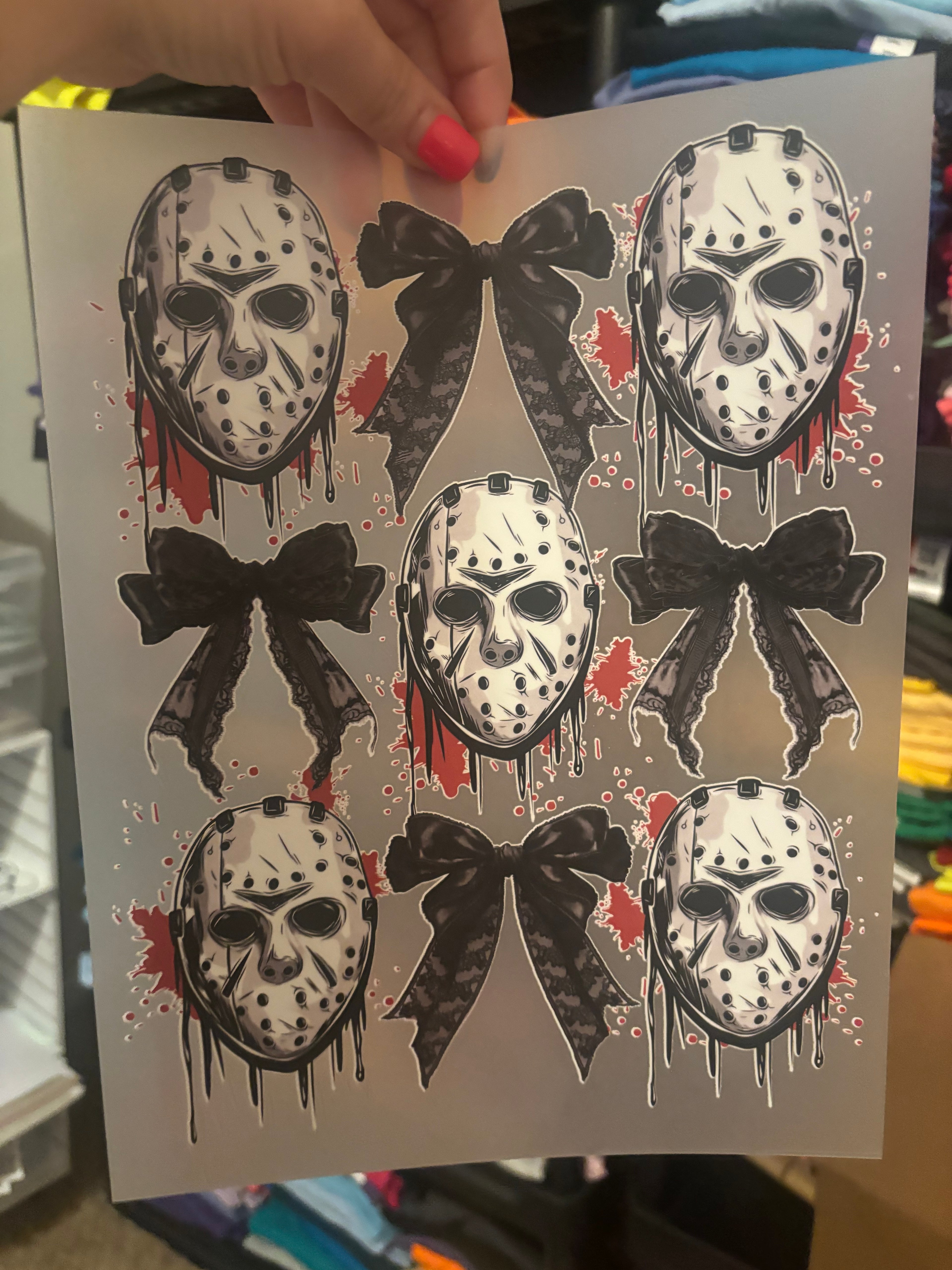 White mask & black bow