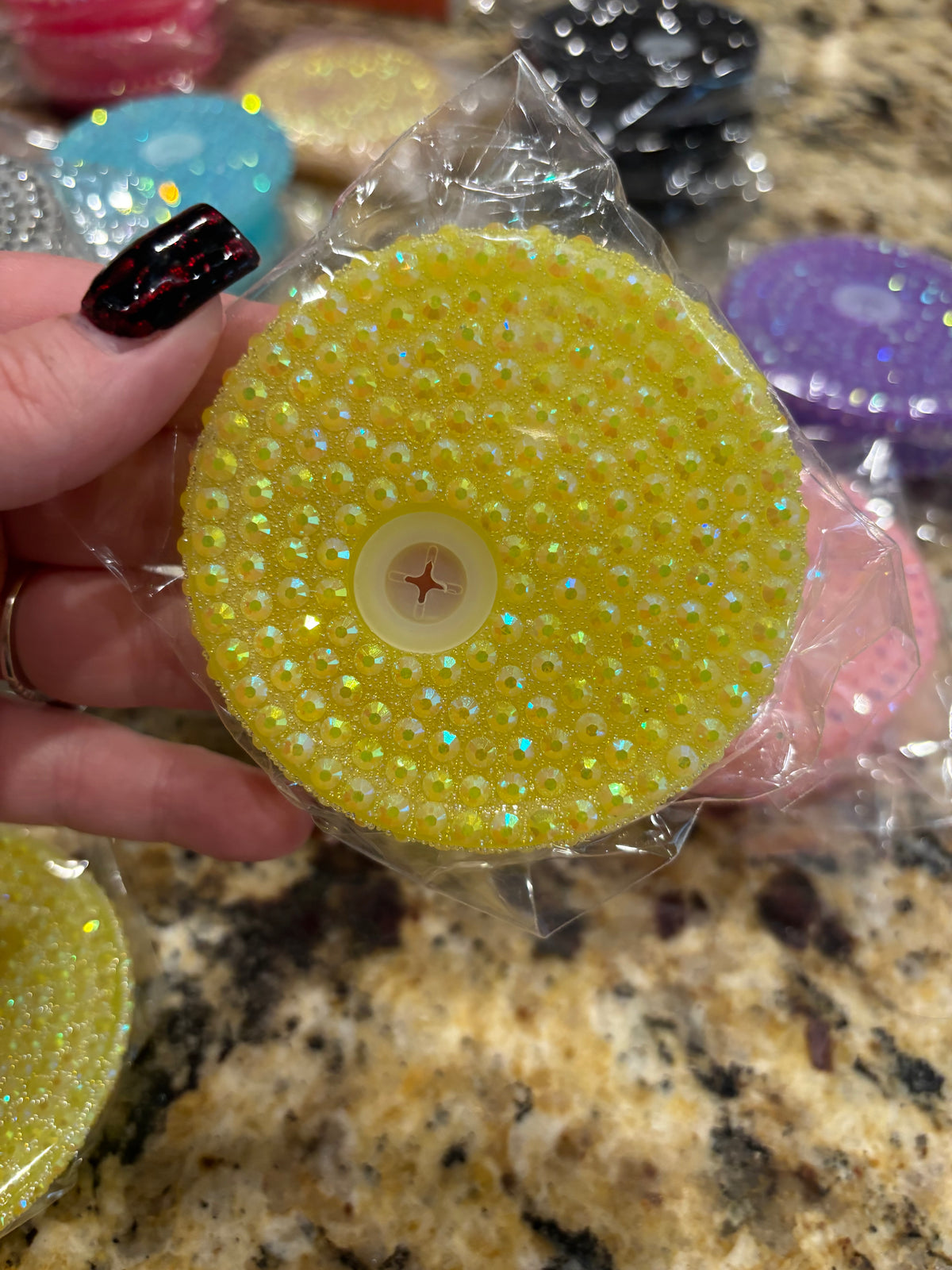 16/20 yellow bling lid
